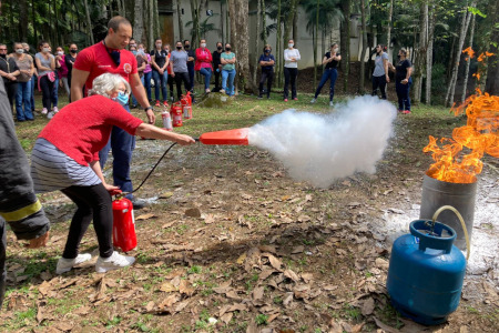 CBMSC REALIZA CAPACITAÇÃO PROFISSIONAL DE TODAS AS ESCOLAS DA REDE PÚBLICA DE BLUMENAU